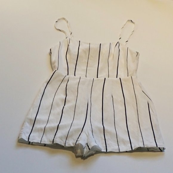 💚 LUSH White Striped Tie Back Tank Jumpsuit Romper (S) - Picture 3 of 15
